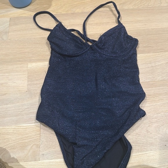 PQ Swim One Piece - Picture 3 of 4